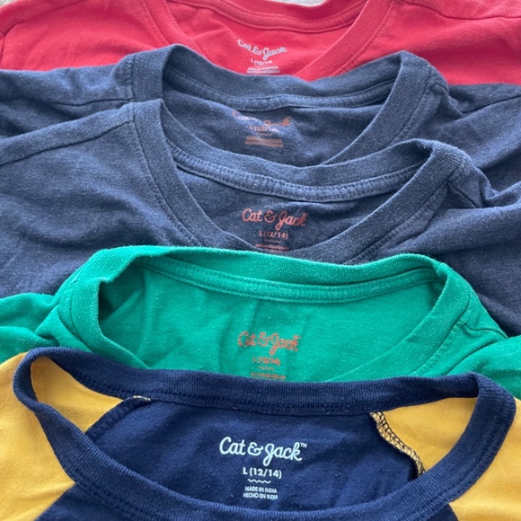 Boys Cat & Jack 5 shirts and pair of pants size L 12/14 - Picture 13 of 14